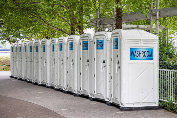 Best Porta potty delivery and setup  in Bethany, IL